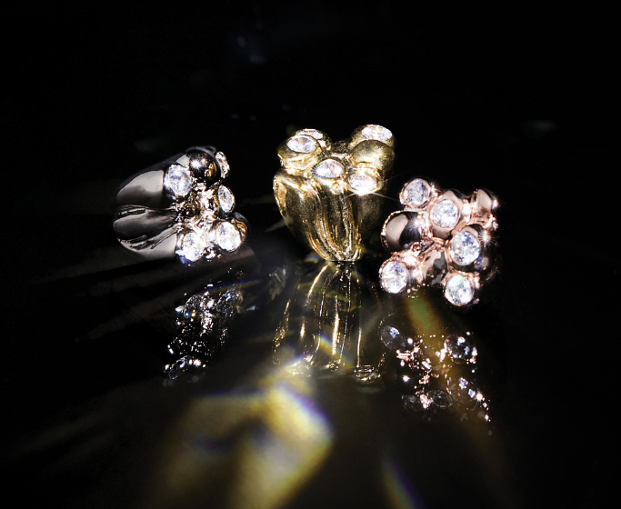 GOLD-PLATED, THE TRENDIEST FINISH IN DUBAI