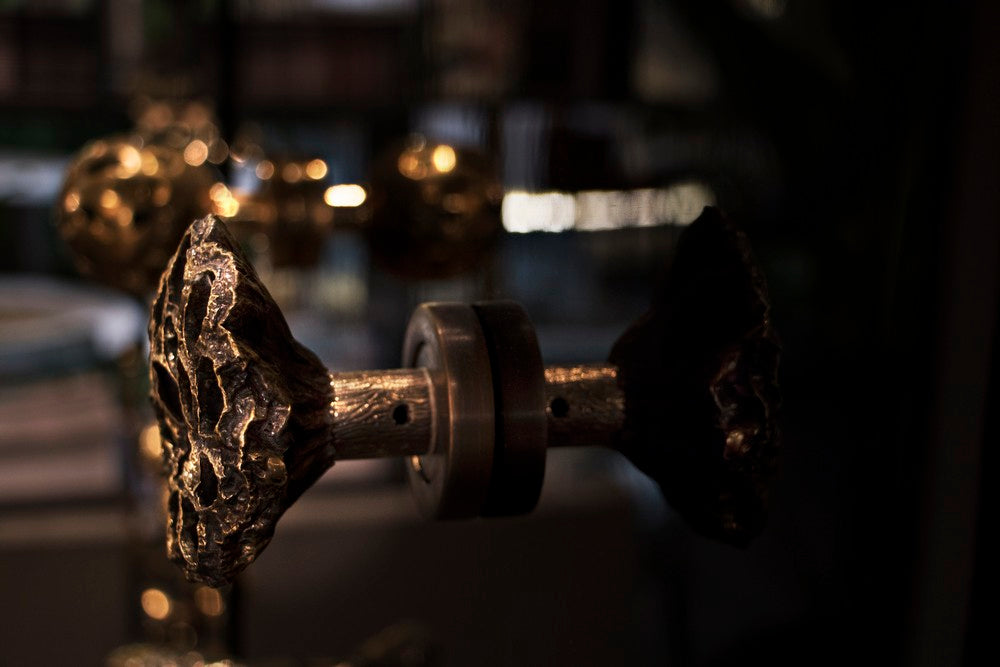 DOOR HARDWARE MUST-HAVES - DOOR LEVERS VS DOOR KNOBS