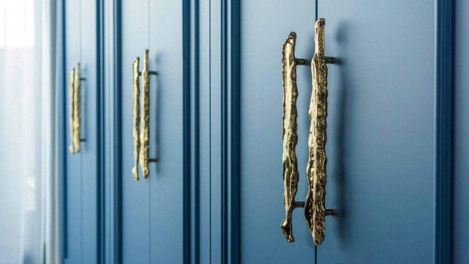 NATURE-INSPIRED DESIGN: BRINGING ORGANIC TEXTURE INTO MODERN SPACES