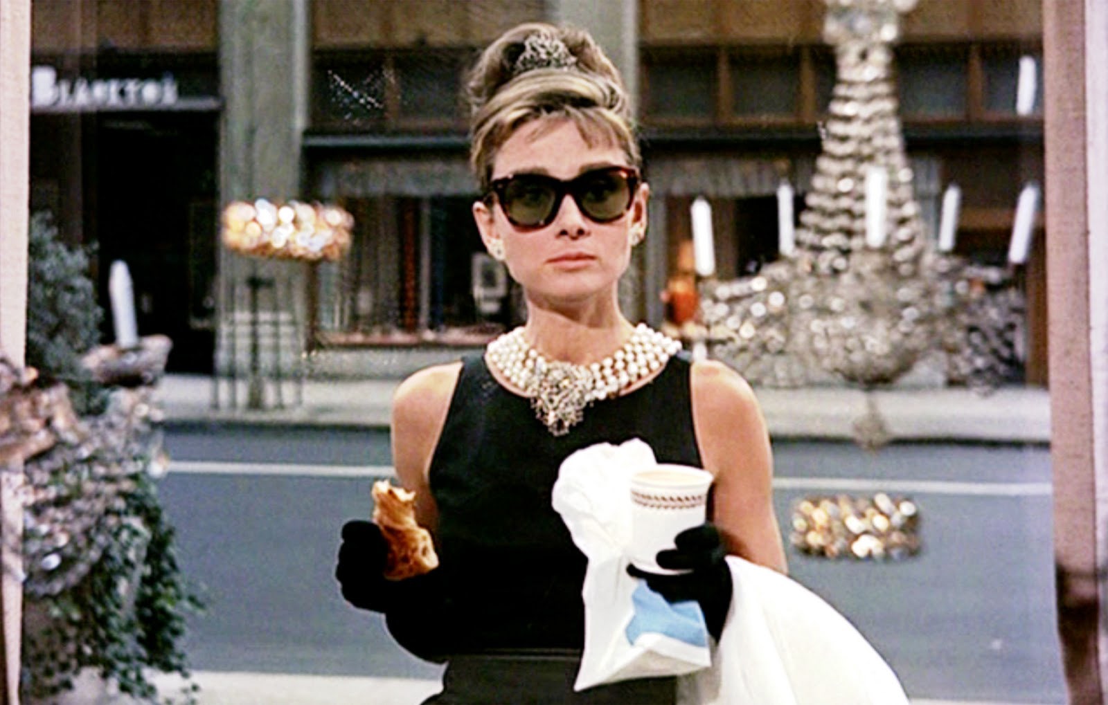 BREAKFAST AT PULLCAST’S: THE CINEMATIC ALLURE OF A JEWELRY DRAWER HANDLE