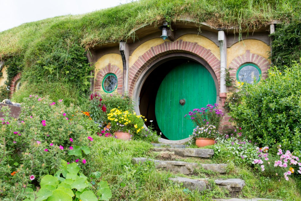 THE MOST FAMOUS DOORS FOUND WITHIN THE MOVIE INDUSTRY!