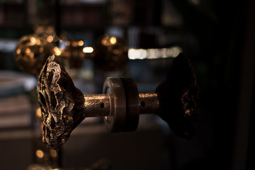 STUNNING CABINET AND DOOR KNOBS- HOT SUMMER SALES