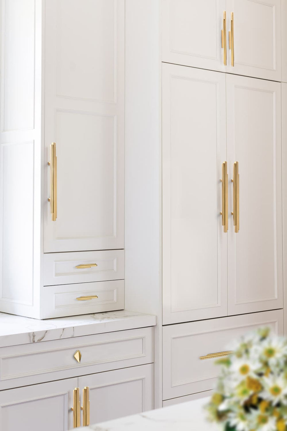MULTIPLE LUXURY GOLD DOOR PULL SKYLINE CM3013 BY PULLCAST JEWELRY HARDWARE